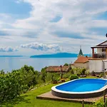 Διαμέρισμα Dasa With Pool By Guide