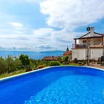 Διαμέρισμα Dasa With Pool By Guide Ičići