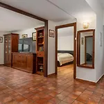 Διαμέρισμα Dasa With Pool By Guide *