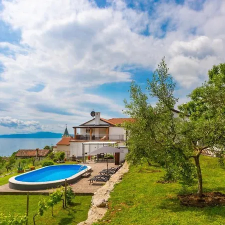 Dasa With Pool By Guide