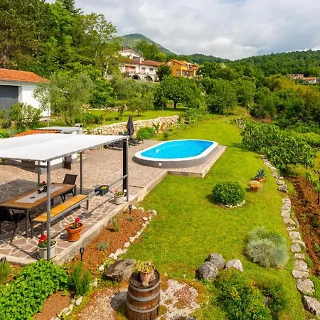 Dasa With Pool By Guide Apartament