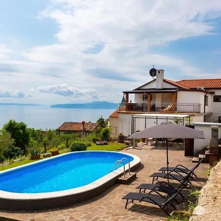 Dasa With Pool By Guide Apartament Ičići