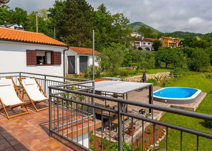 Dasa With Pool By Guide