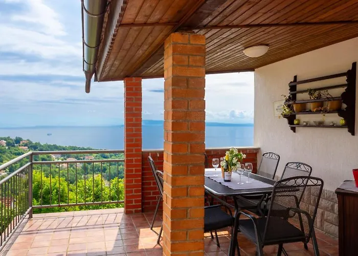 Dasa With Pool By Guide Apartament