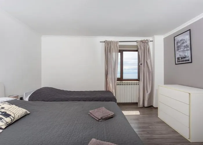 Appartement Dasa With Pool By Guide *