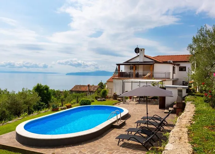 Dasa With Pool By Guide Apartament Ičići